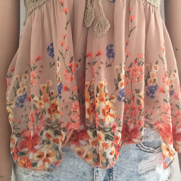 So Pretty "Love Culture" Crochet & Floral Tank Top - Picture 5 of 7